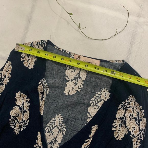 🌀 Long Sleeve Romper Medium - Picture 6 of 10